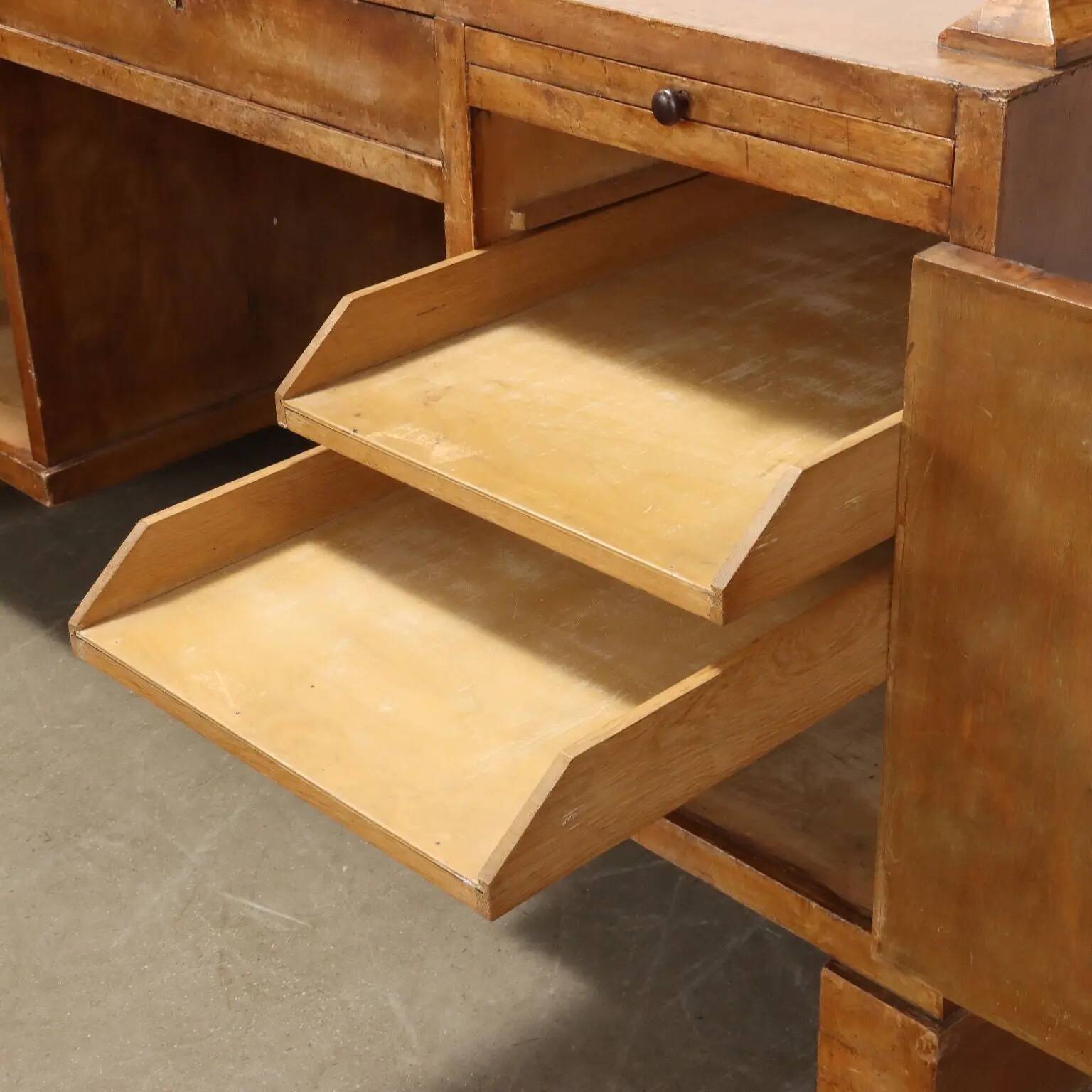 Vintage writing desk in walnut veneer with drawers, Italy, 1920s.