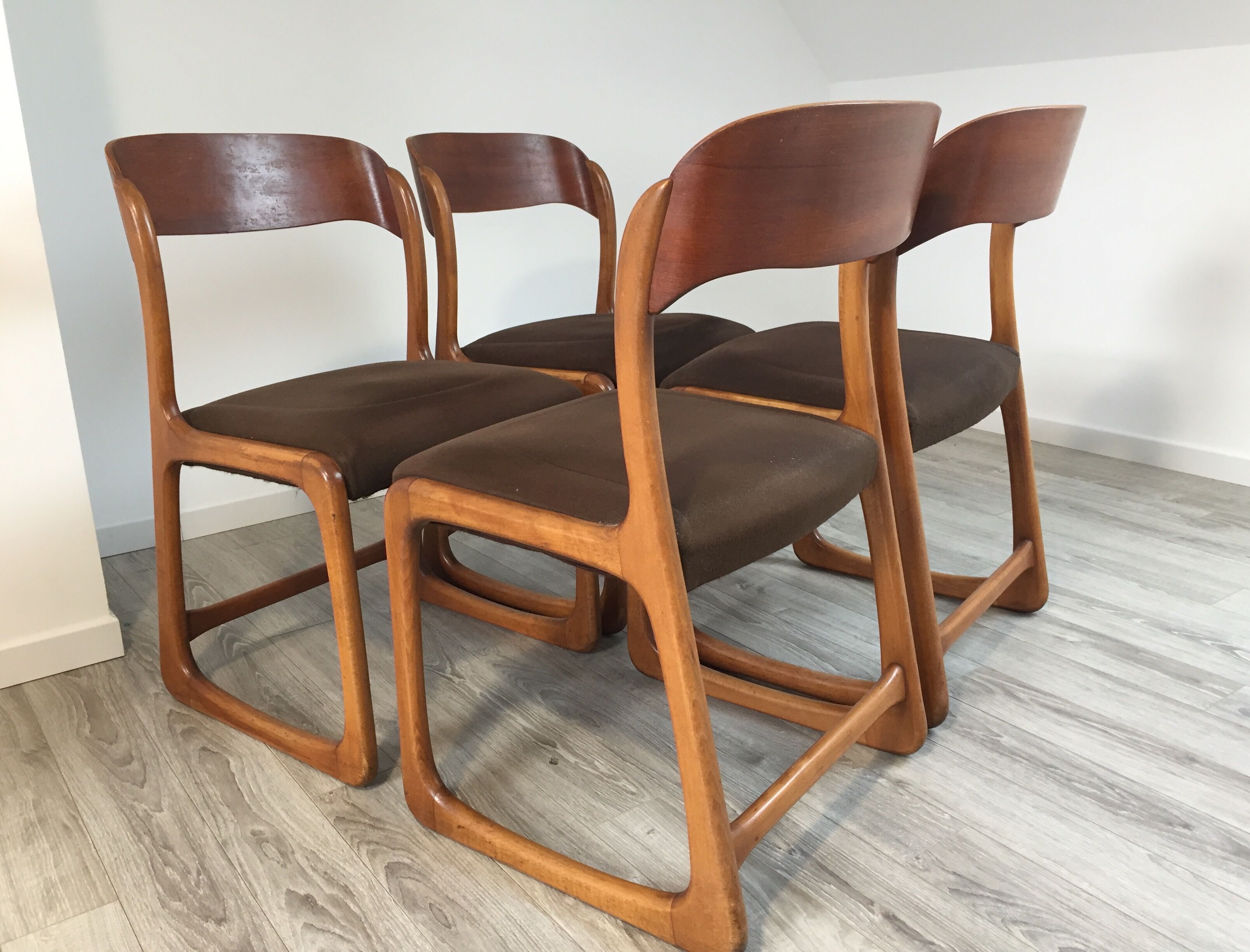 Ensemble de 4 chaises baumann traineau