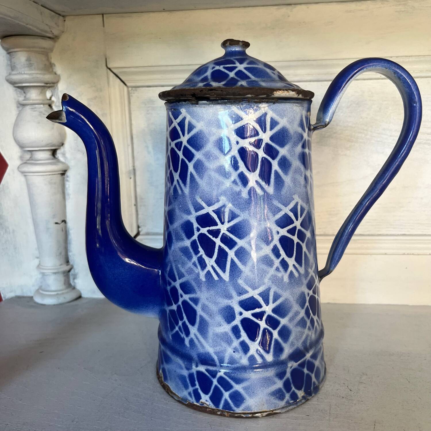 Enameled sheet metal coffee maker