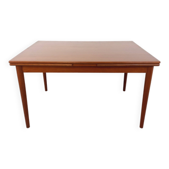 Vintage Scandinavian style dining table from the 50s and 60s in teak with extensions