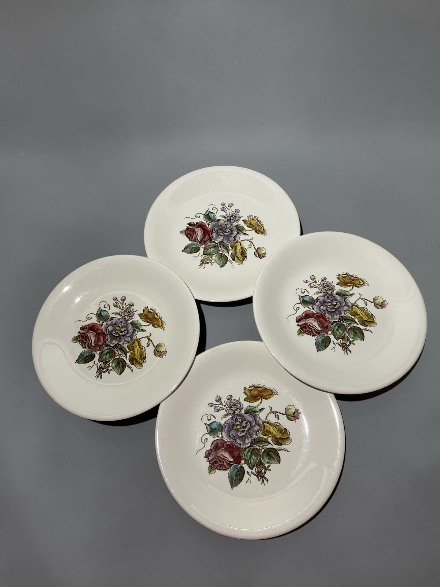 4 vintage plates Villeroy & Boch Mettlach – Bouquet – flowers – Ø 19