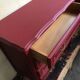 Commode vintage rouge Bordeaux