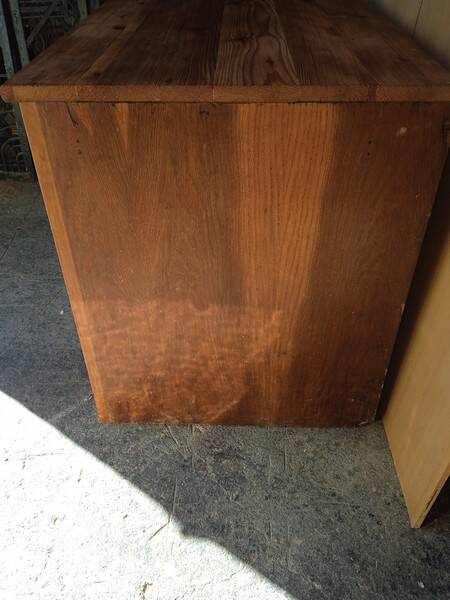 Commode en chêne brut et laiton, 1940