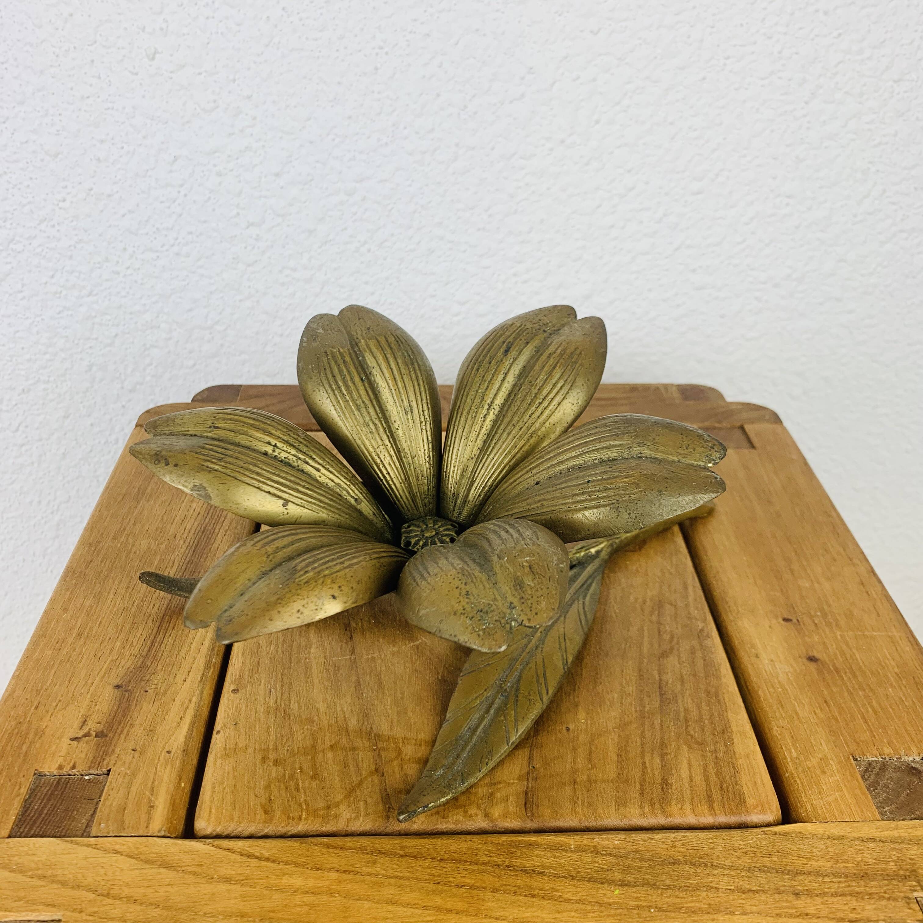Brass flower ashtrays petals