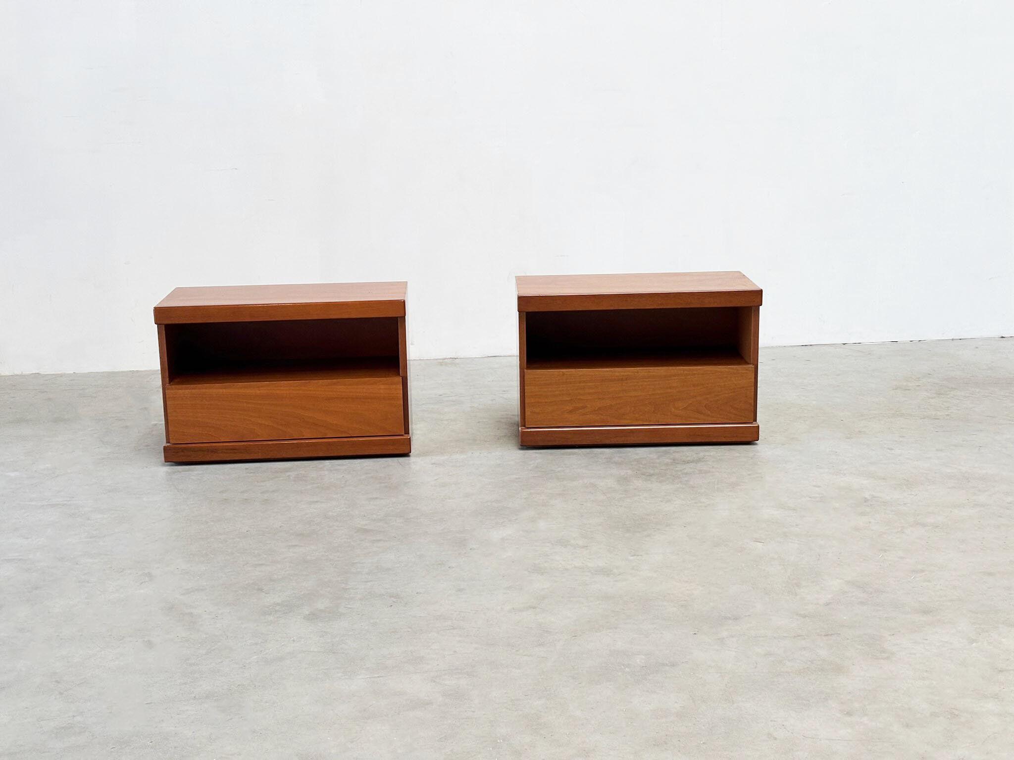 1970's French night stands