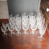 18 stemmed glasses