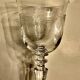Lot de 11 anciens verres à eau en cristal gravé – Jambe facettée –