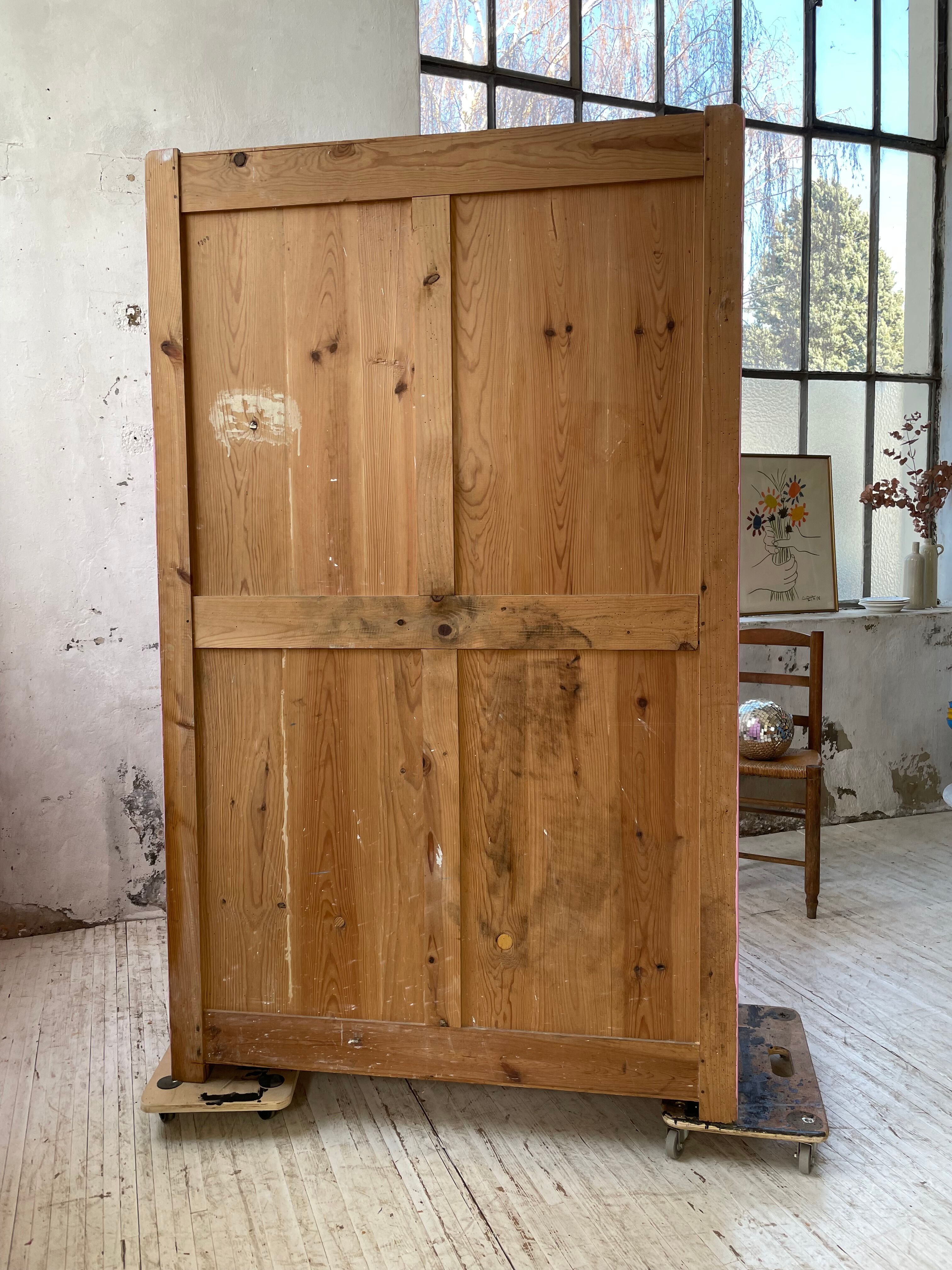 Pink knitted cabinet