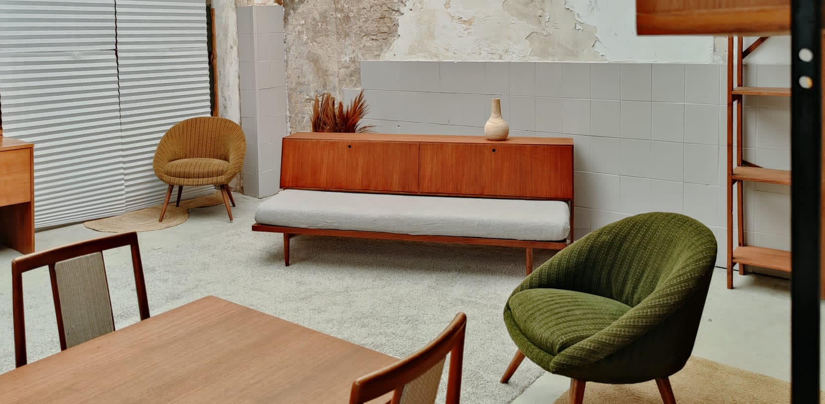 Mid Century daybed, sofa bed