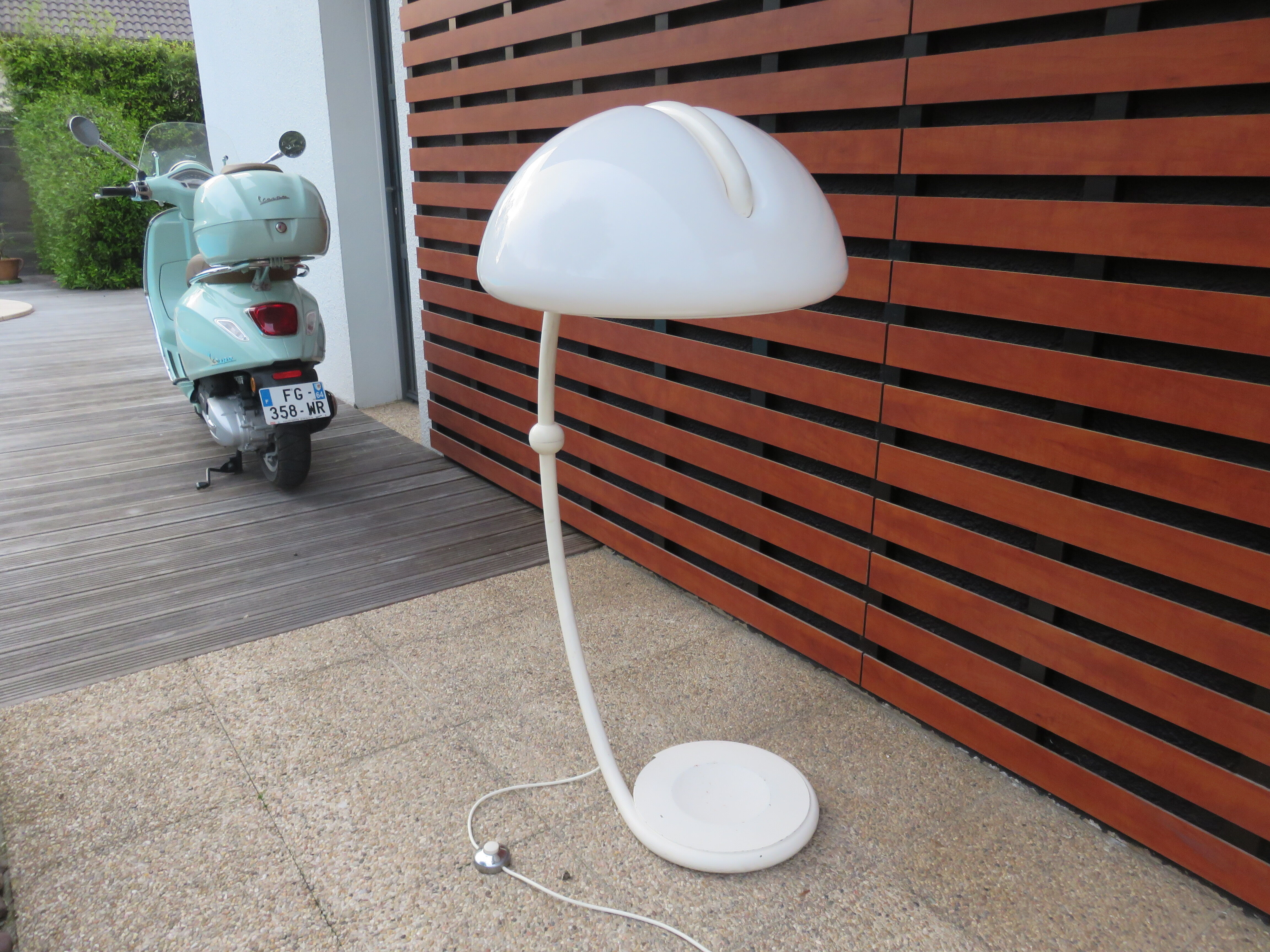 Floor lamp "serpente" Elio Martinelli for Martinelli luce 1965 1st edition