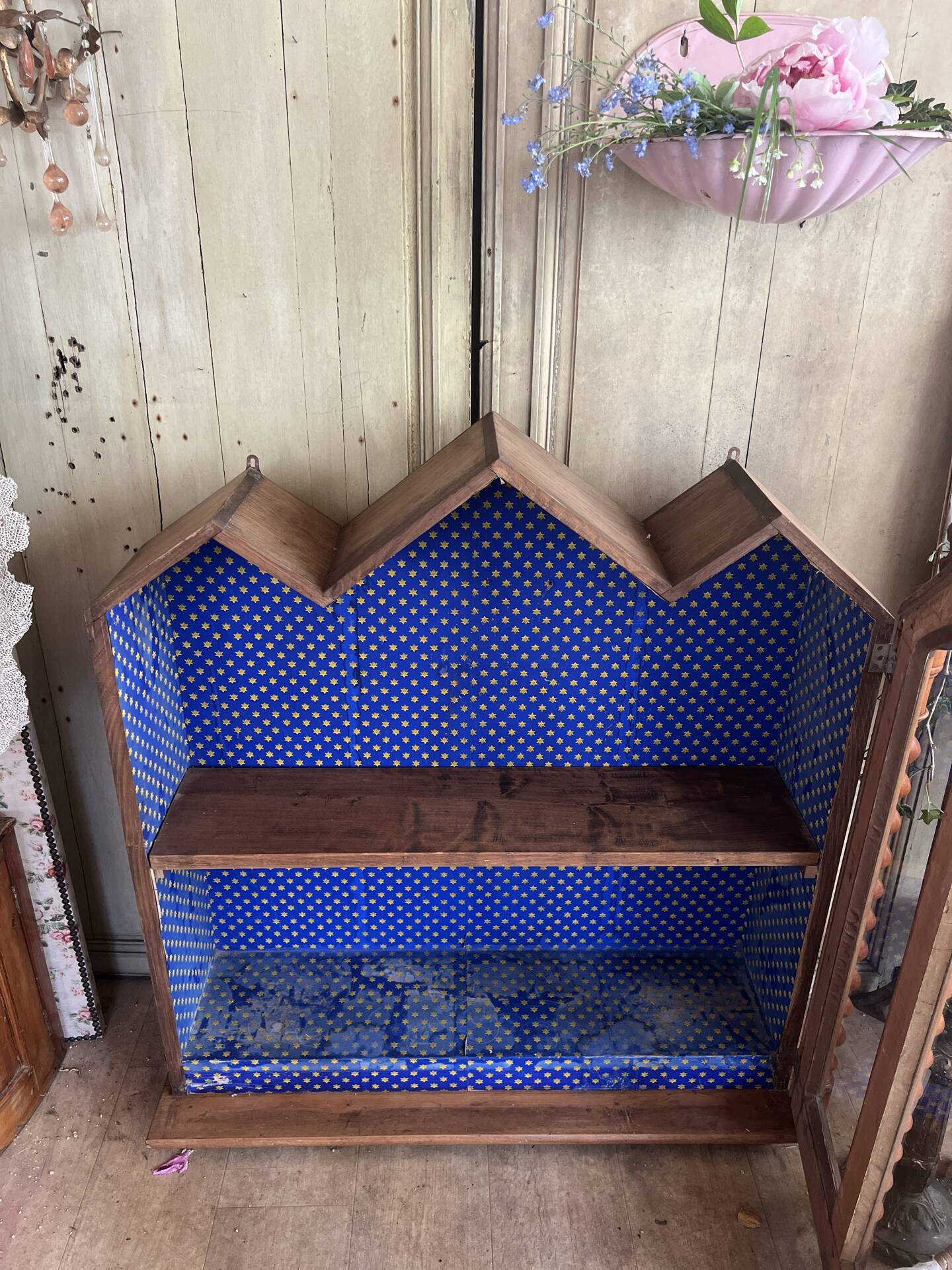 Vitrine ancienne