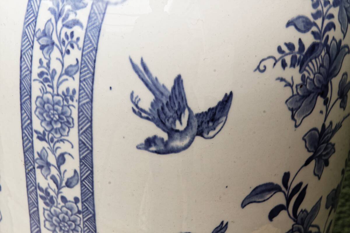 Gien baluster vase, Japanese decor