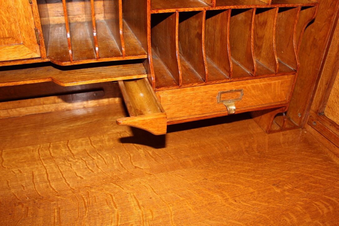 American light oak desk