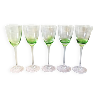 5 wine glasses