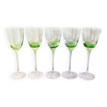 5 wine glasses
