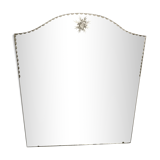 Bevelled path mirror with a star-studded motif