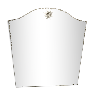 Bevelled path mirror with a star-studded motif