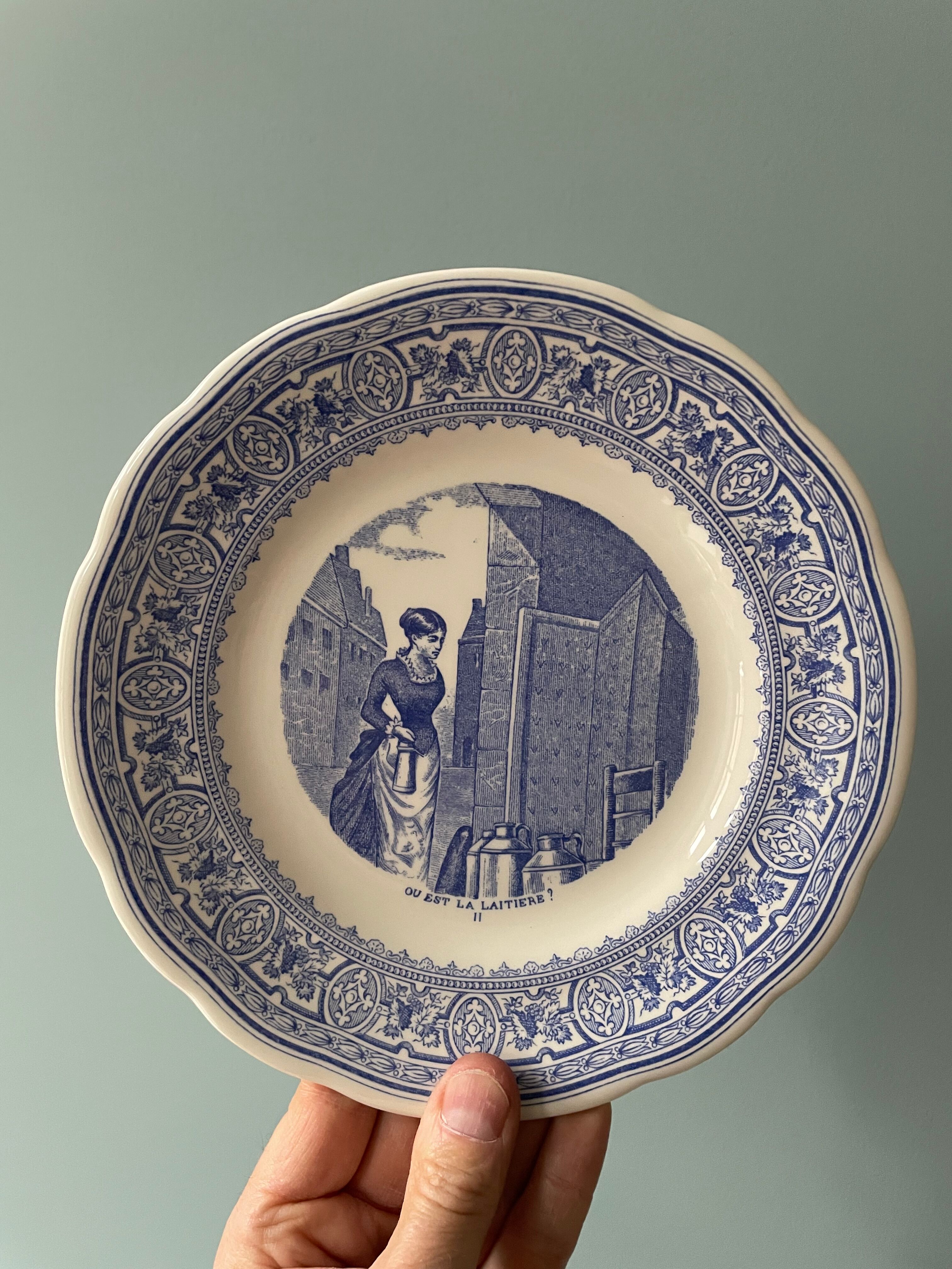 Complete set of 12 talking plates in Gien earthenware