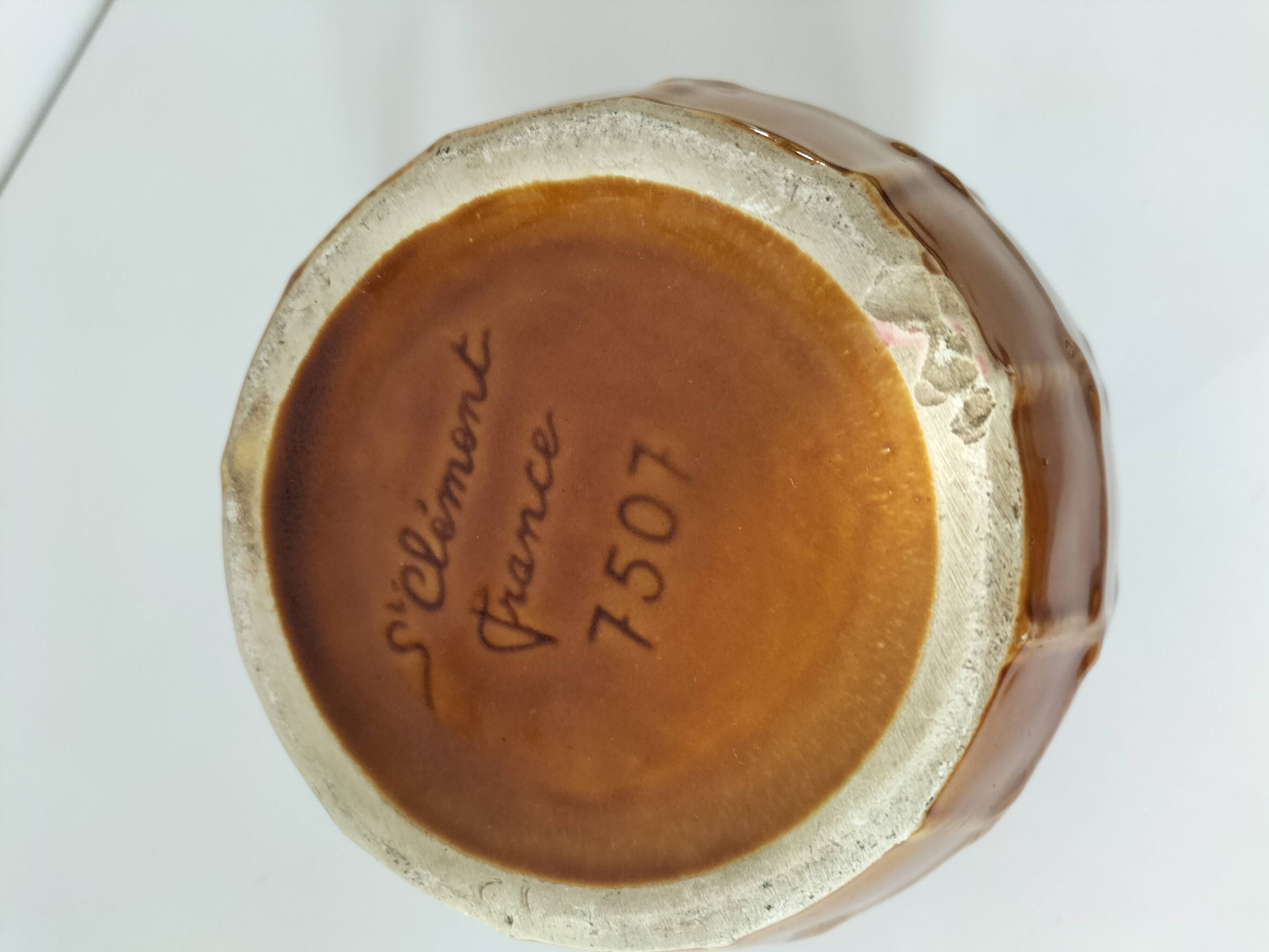 Pichet Saint-Clément no. 7507 in caramel earthenware – Relief wickerwork decoration