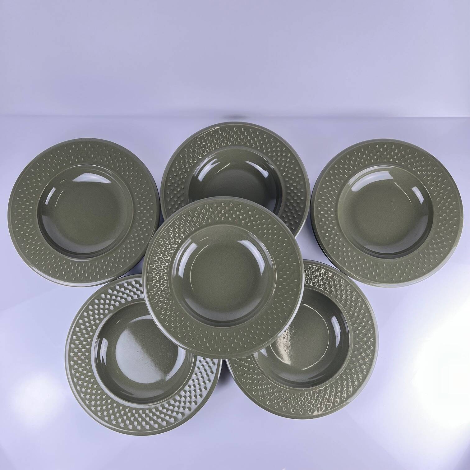 6 assiettes creuses vertes Genevieve Lethu modèle "Grain de riz"