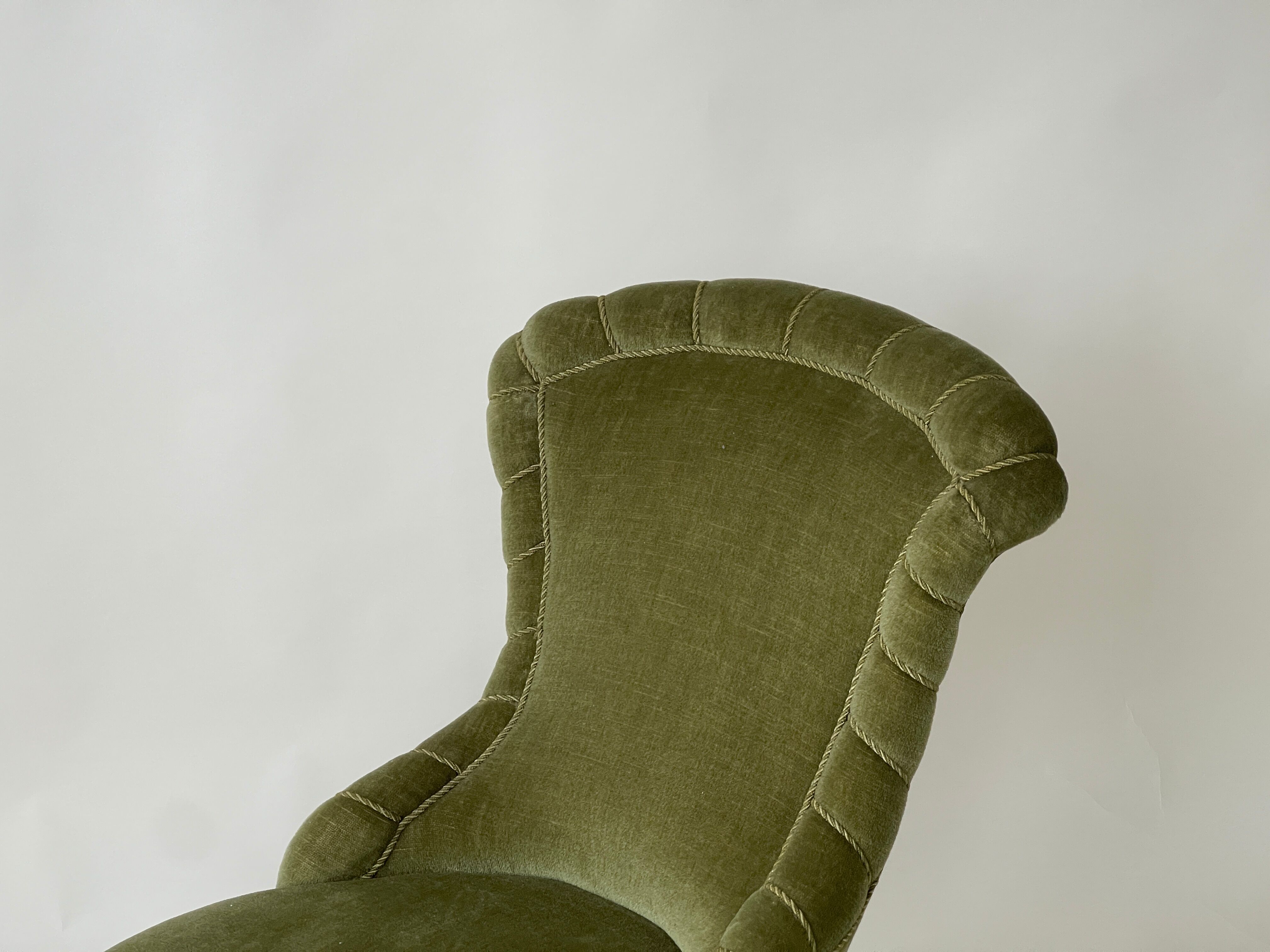 Vintage green bedroom chair