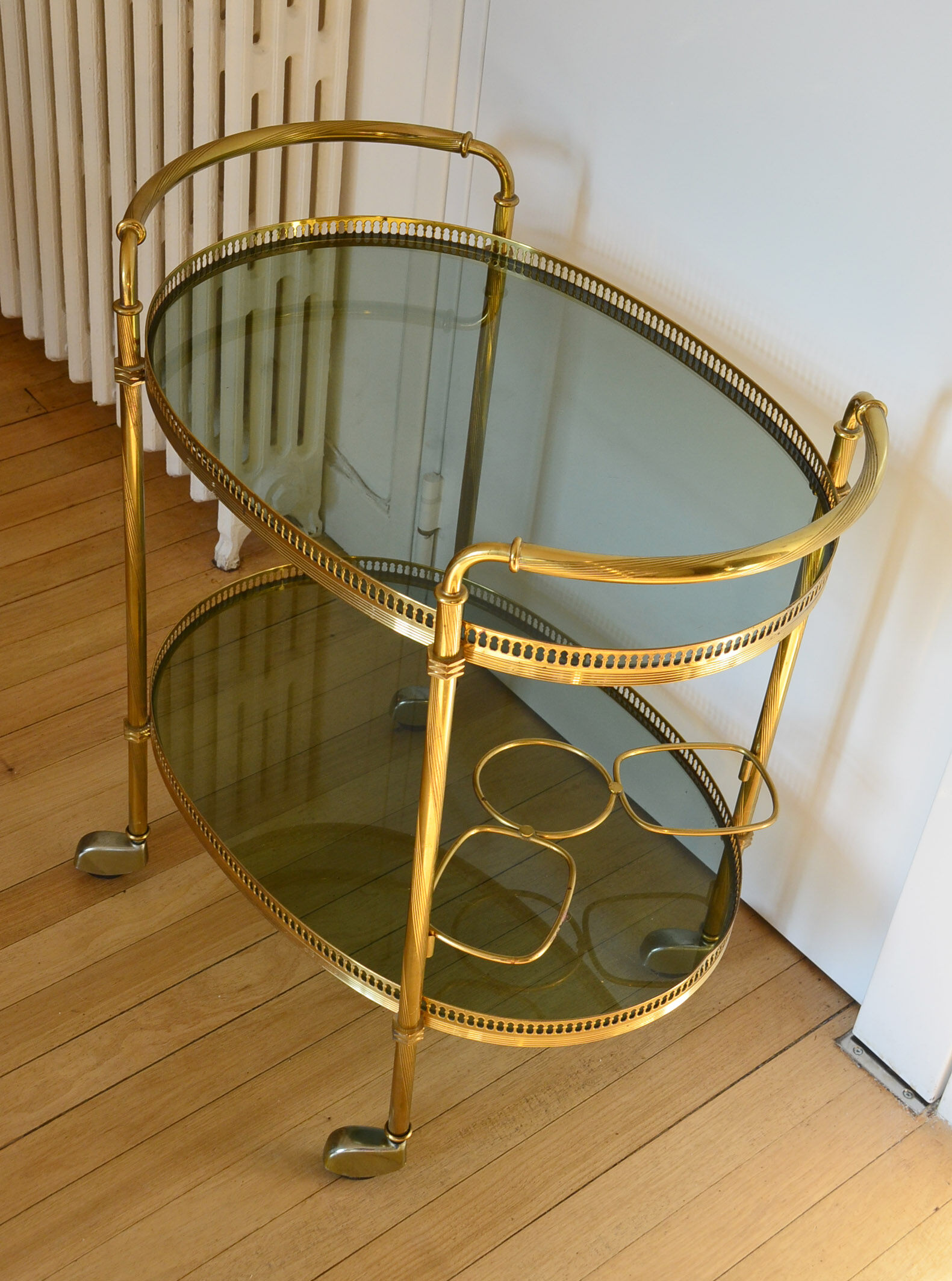 Skateboard brass glass 60 years serving