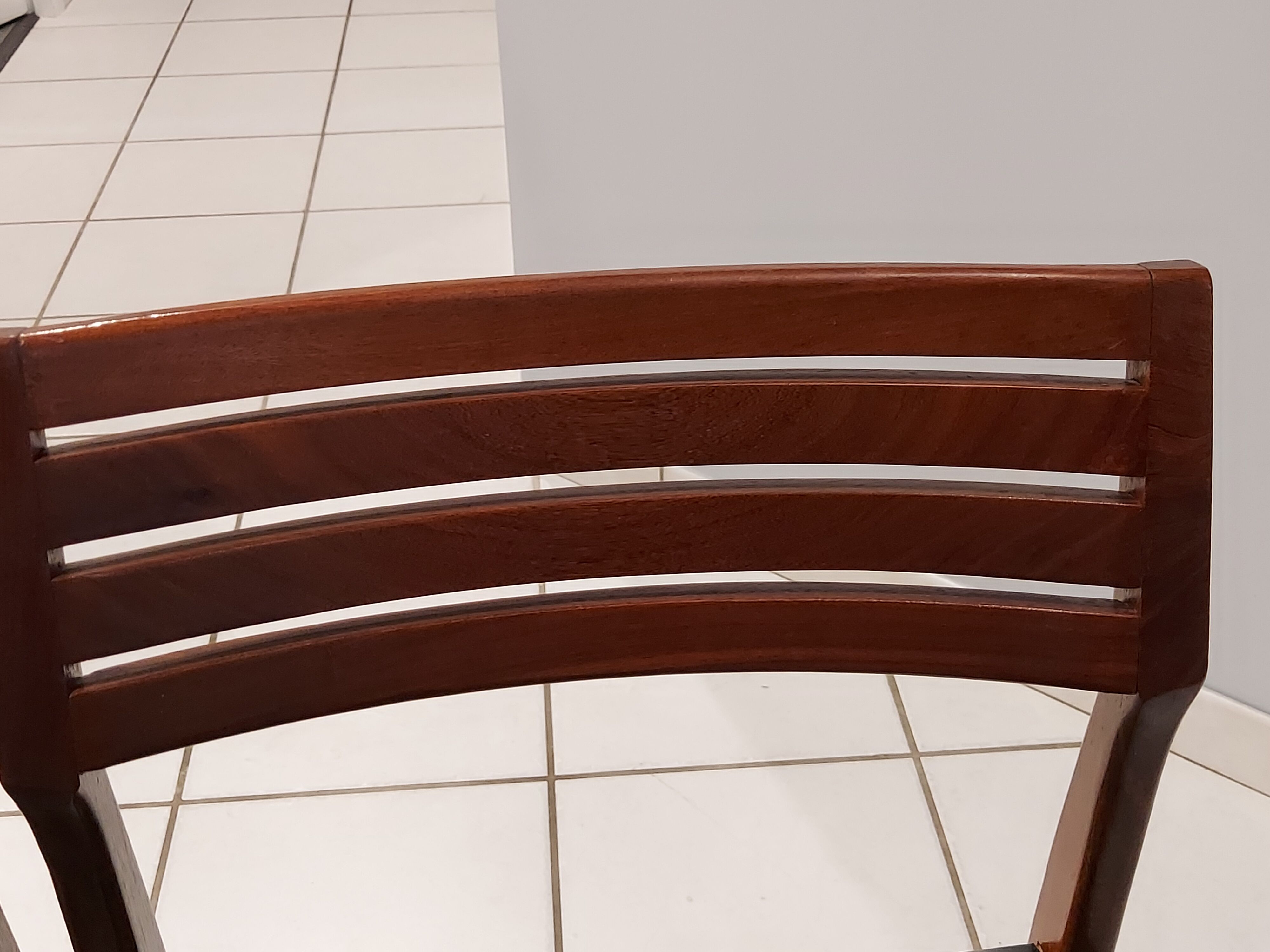 Suite de 4 chaises teck scandinave vintage années 1970