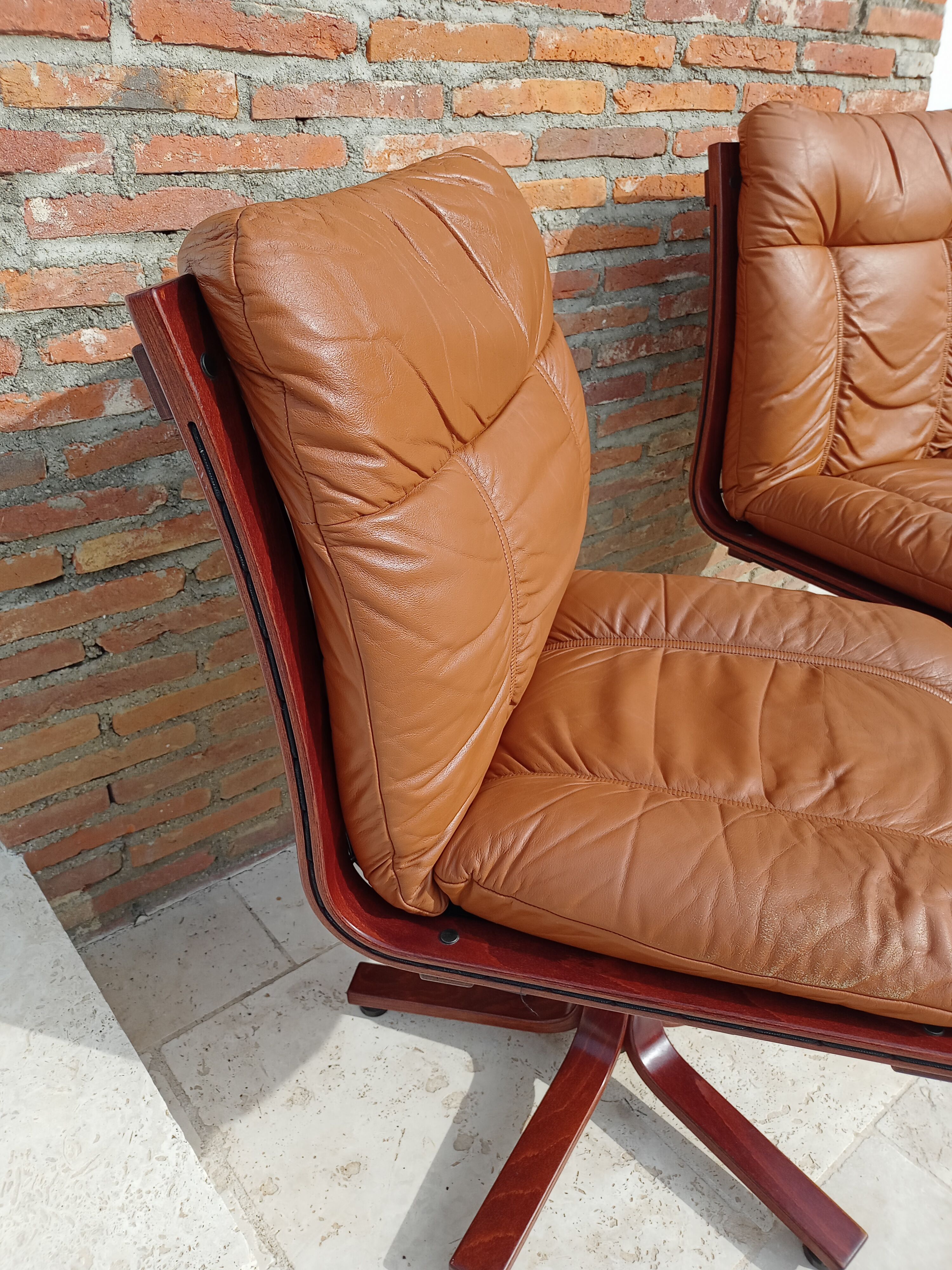 Scandinavian leather office chair Wesnofa