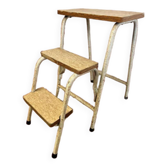 Vintage folding stool / kitchen step / mini ladder