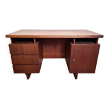 beautiful Scandinavian center desk in teak with a beautiful original patina circa 1960