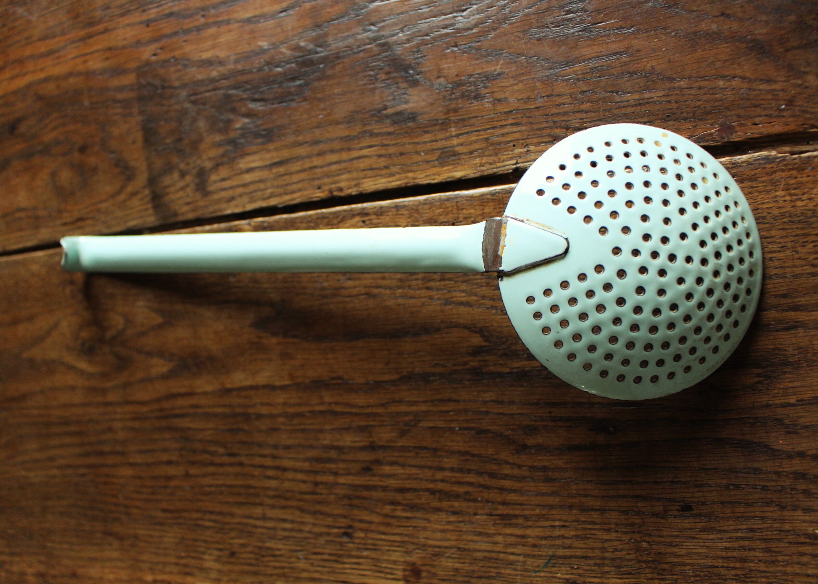 Hanging screen vintage mint enamelled sheet metal