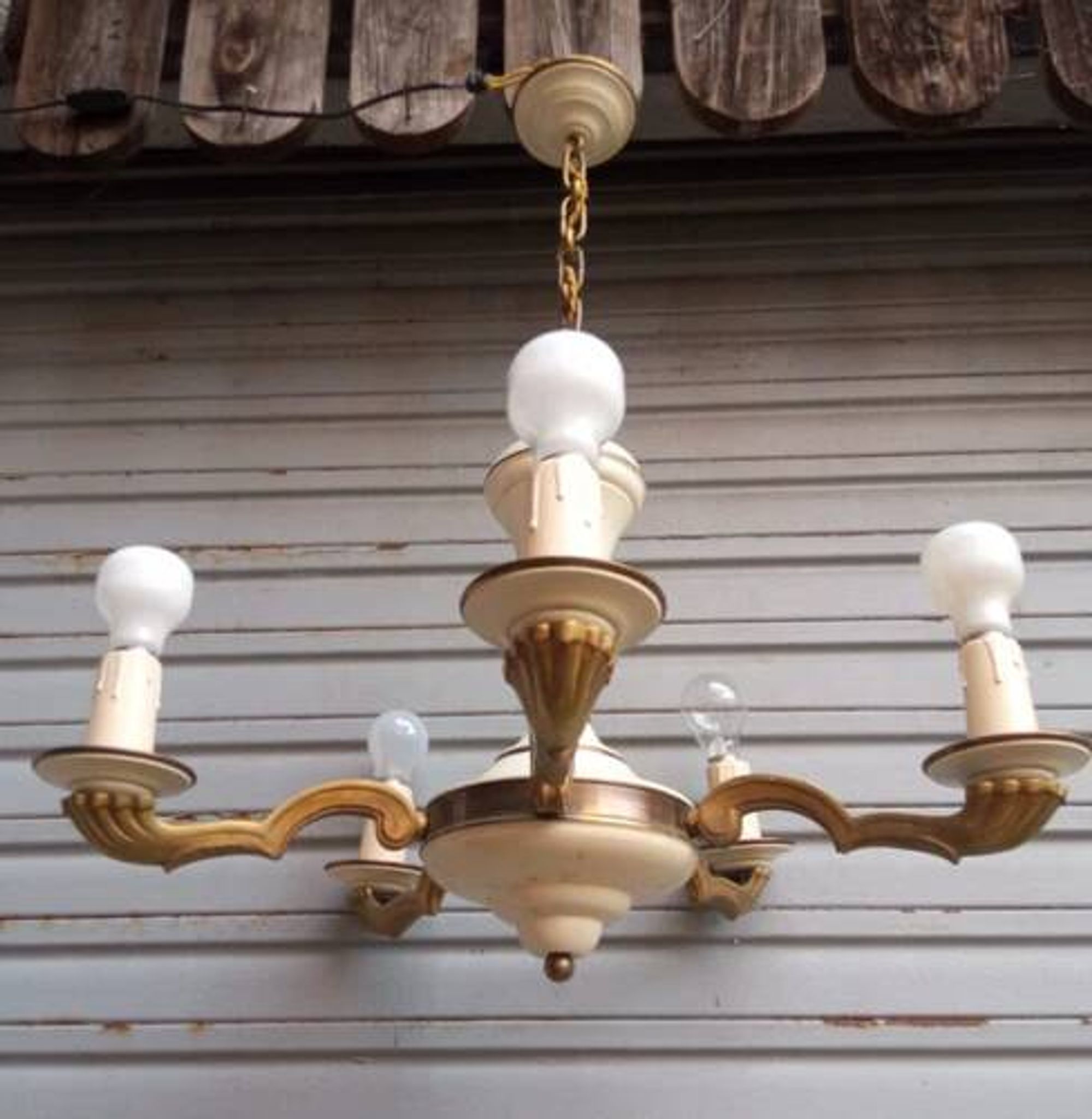 Rare chandelier with 5 lights in bronze and lacquered brass - Circa 1940 - in working condition.