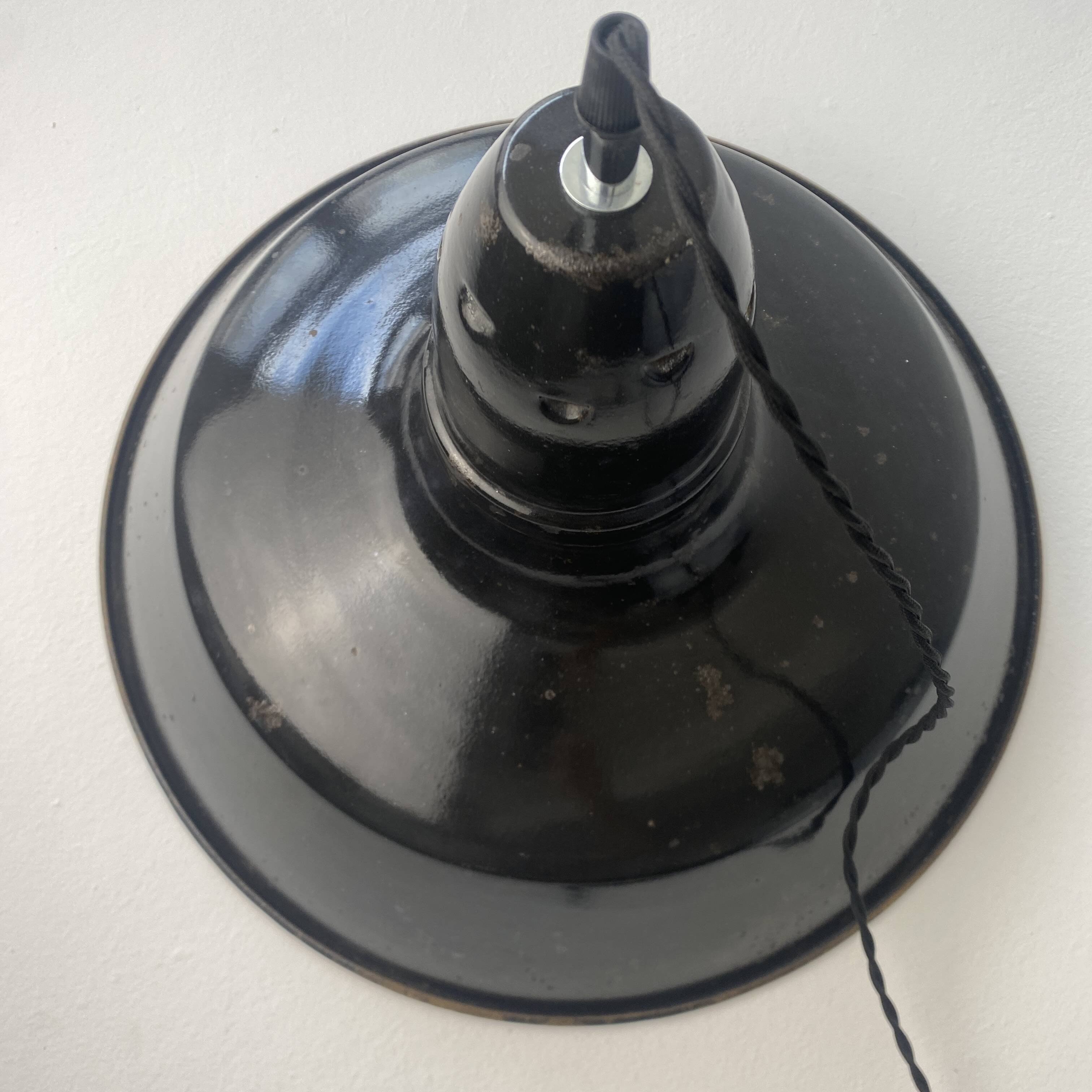 Old industrial pendant light in black enamel 40 cm