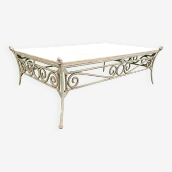 Coffee table in pink marble and wrought iron