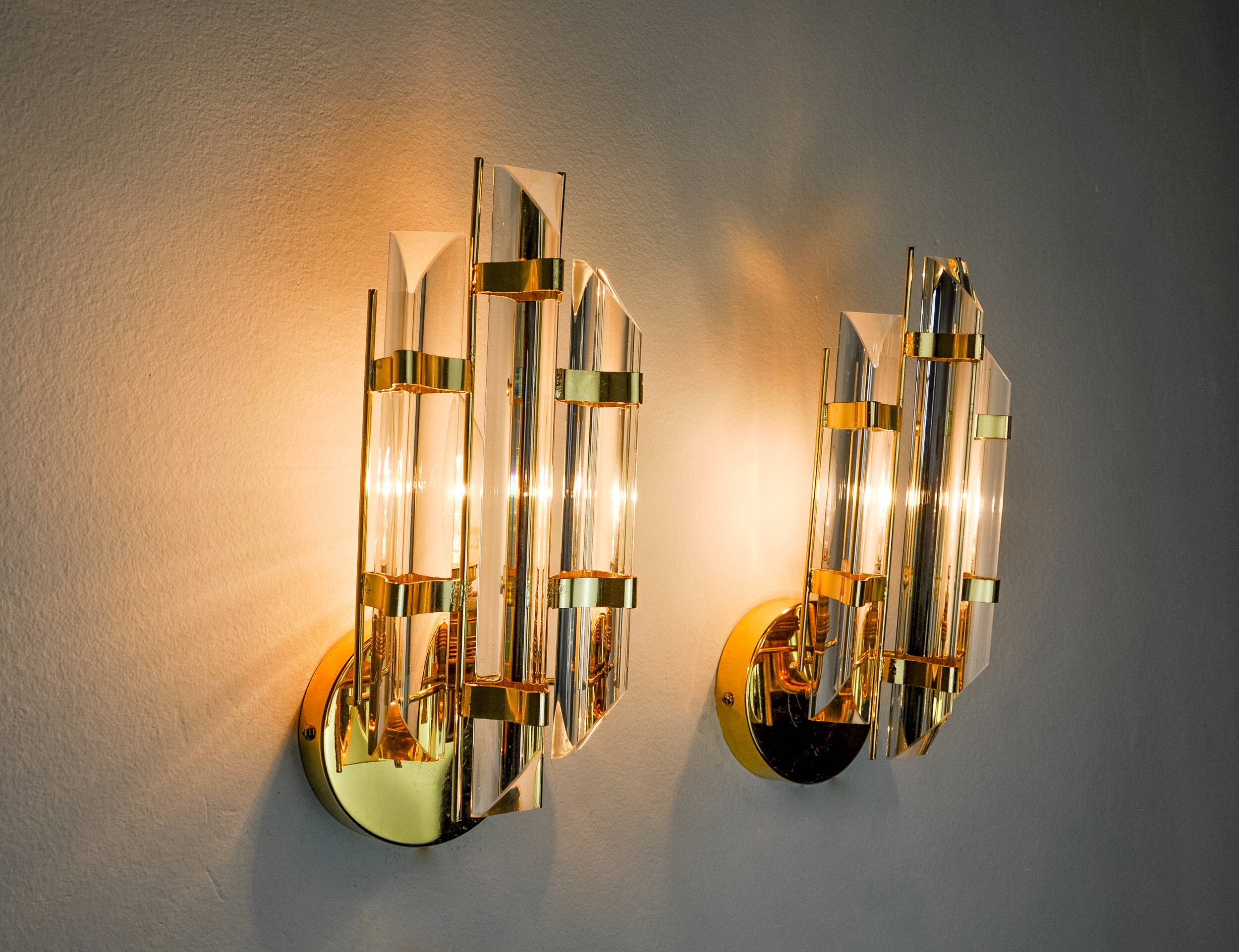 Pair of Venini wall lights, triedri glass, murano, Italy 1970