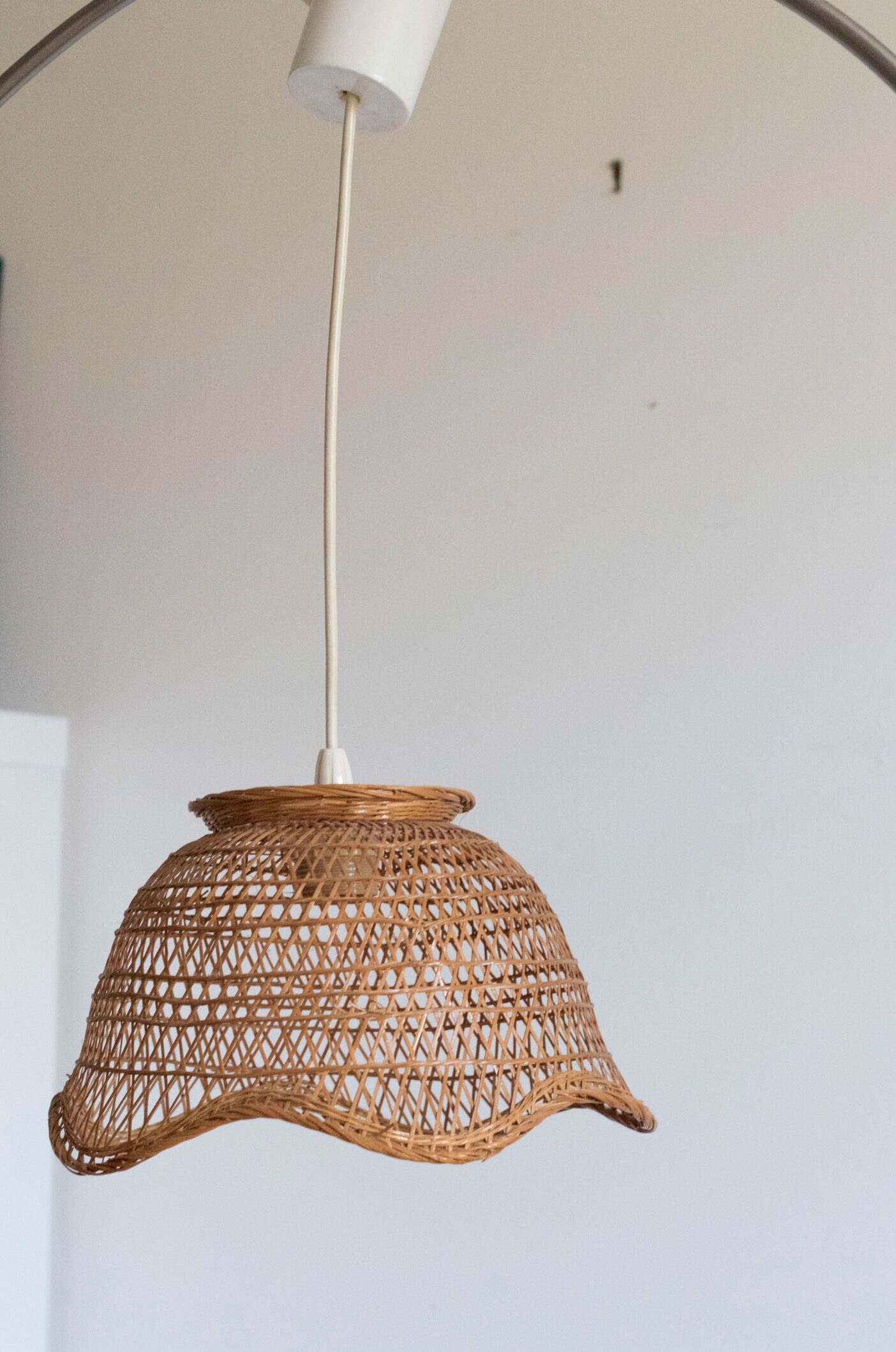 Suspension en osier vintage