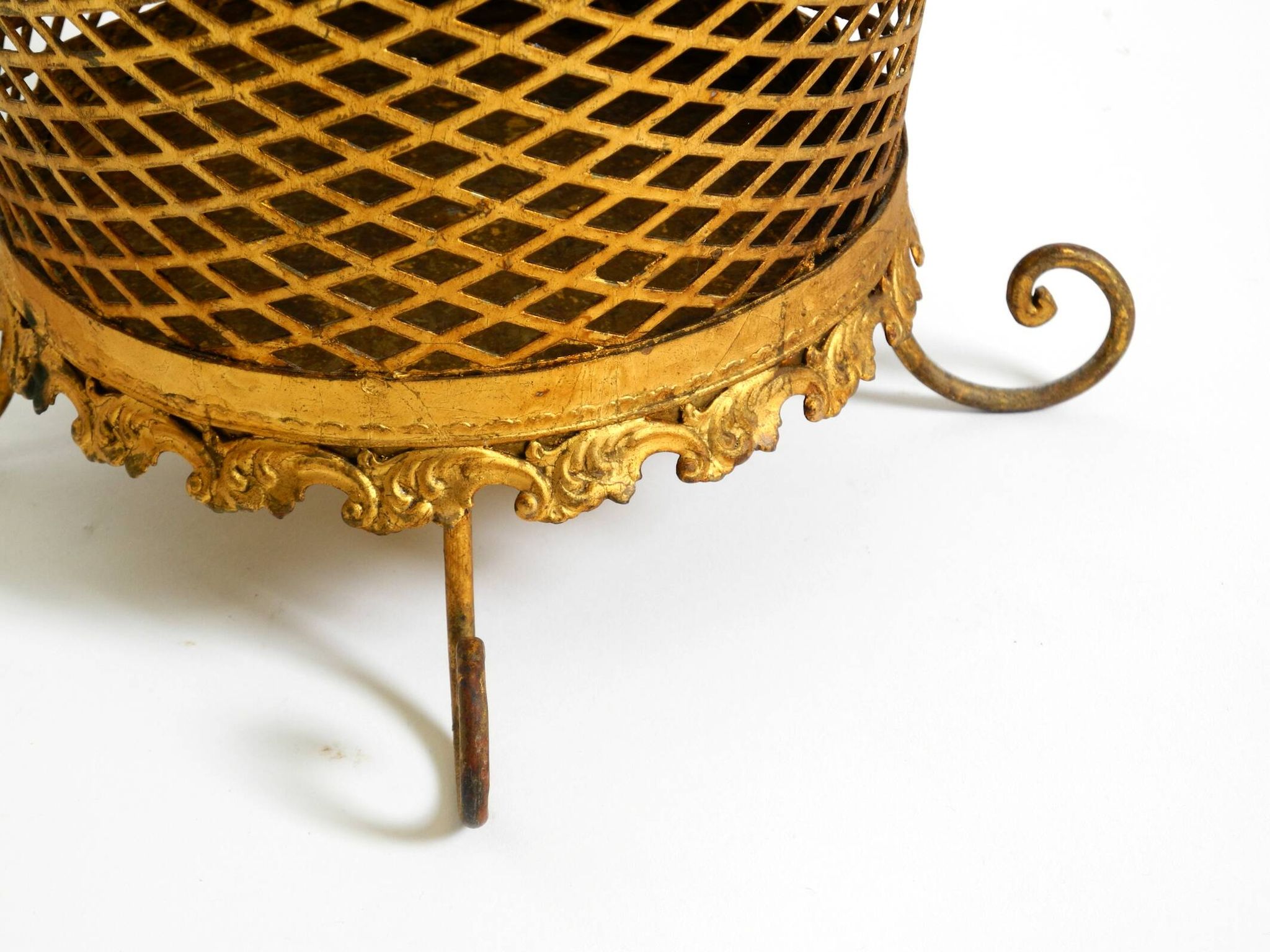 Large Mid-Century Regency umbrella stand made of gilded metal, Italy 1960s