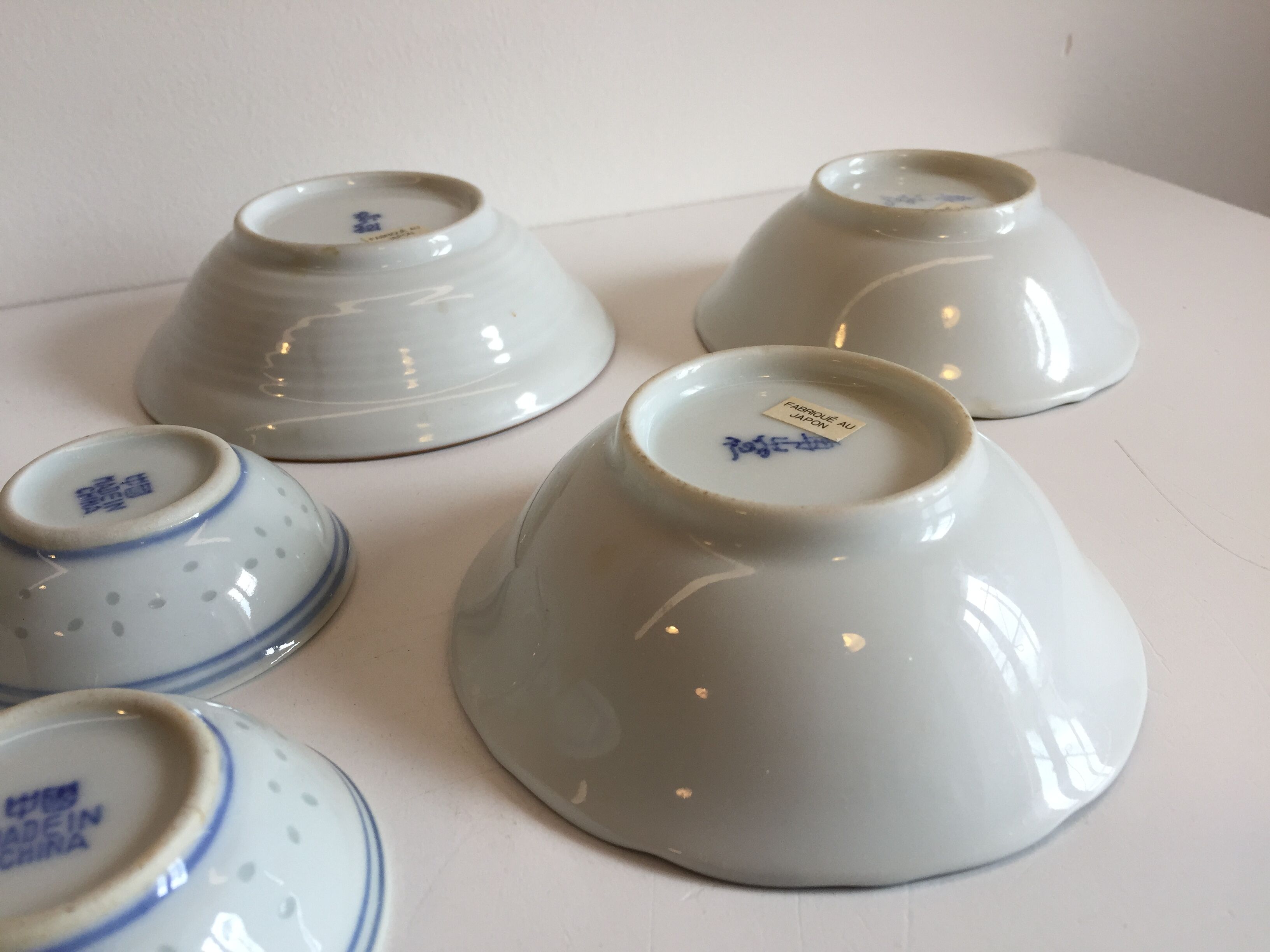 set of 4 bowls and 4 asian porcelain cups