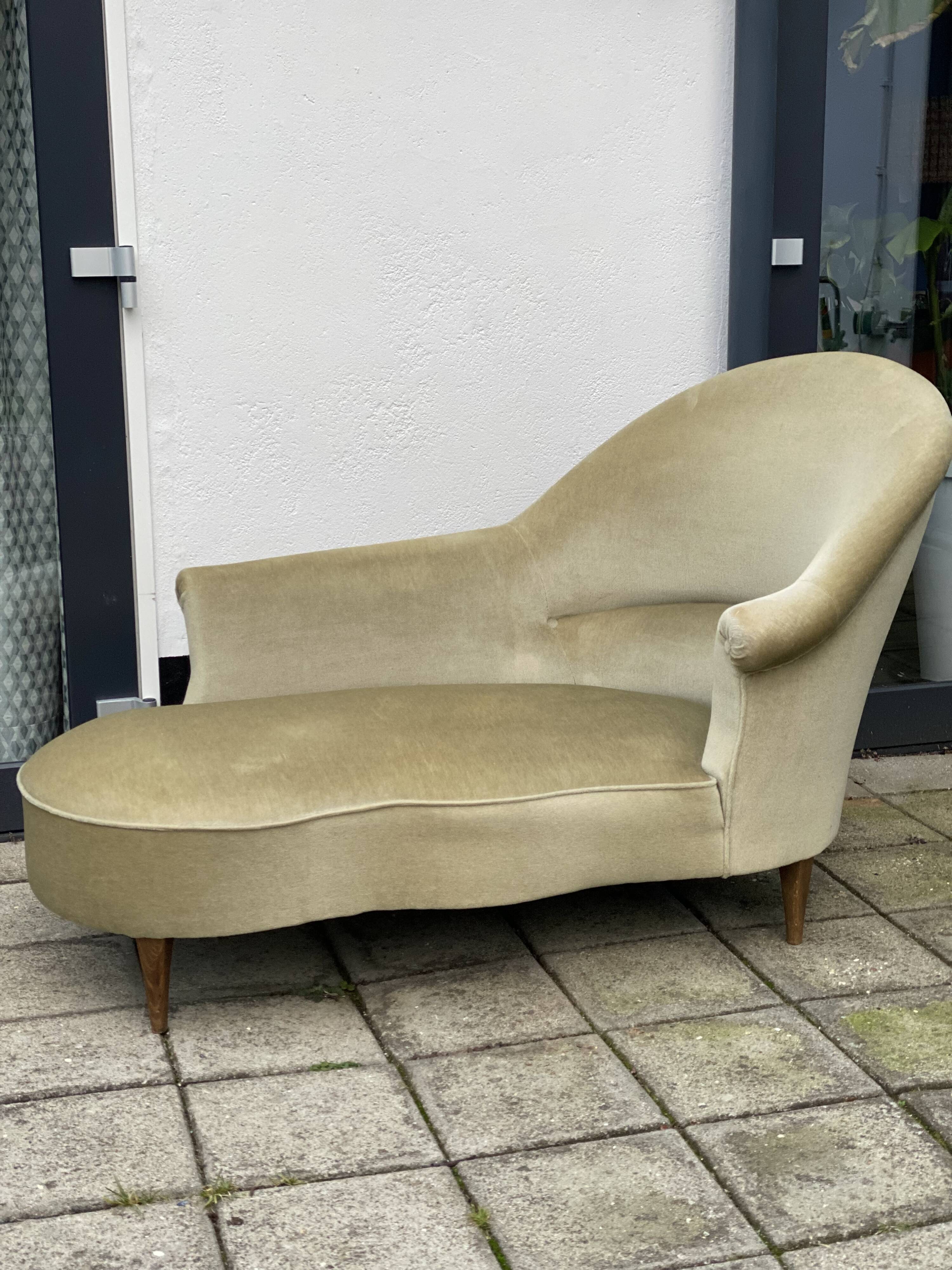 Méridienne vintage en velours vert