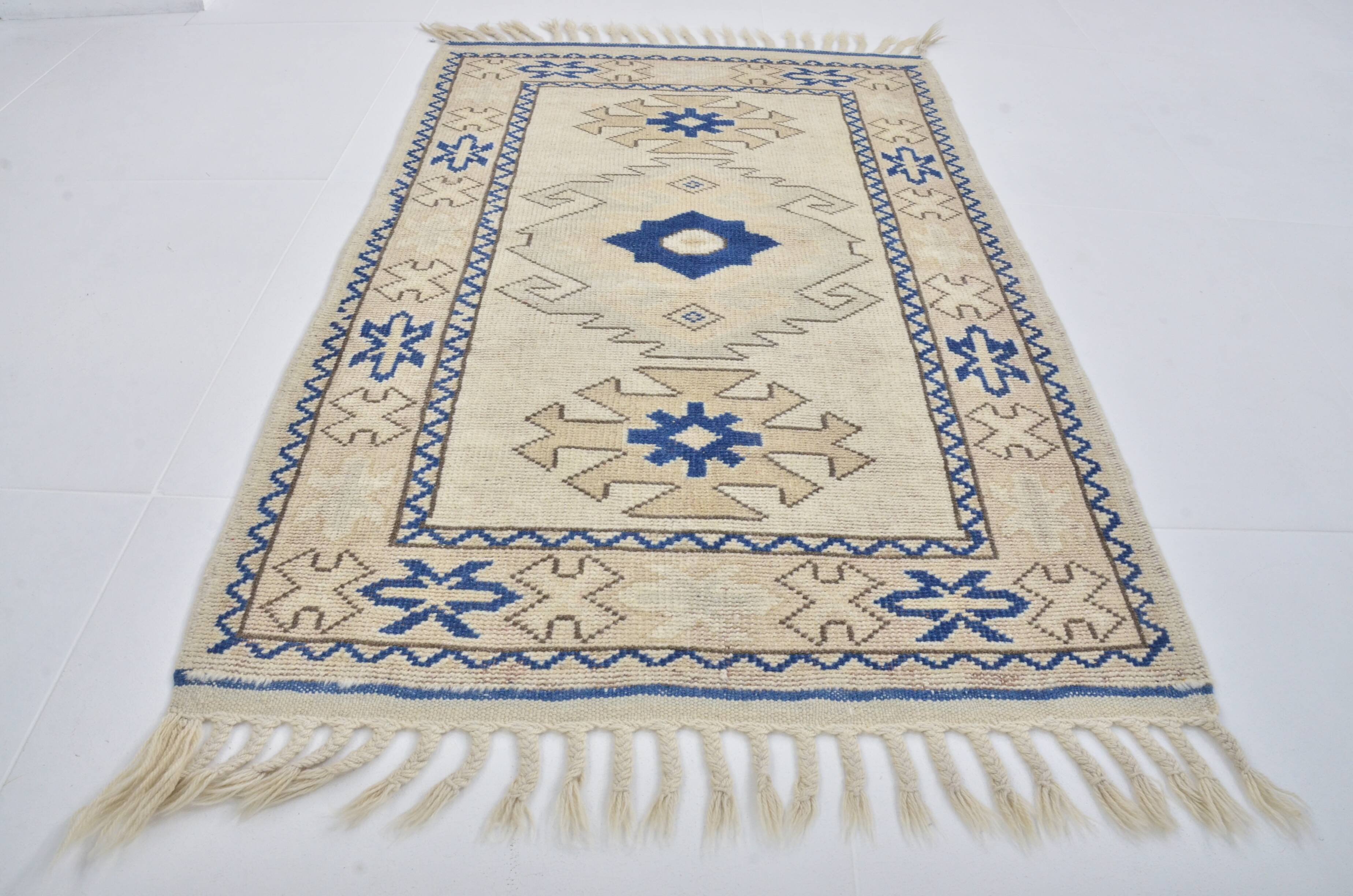 Vintage Anatolian  wool Rug sku 3449