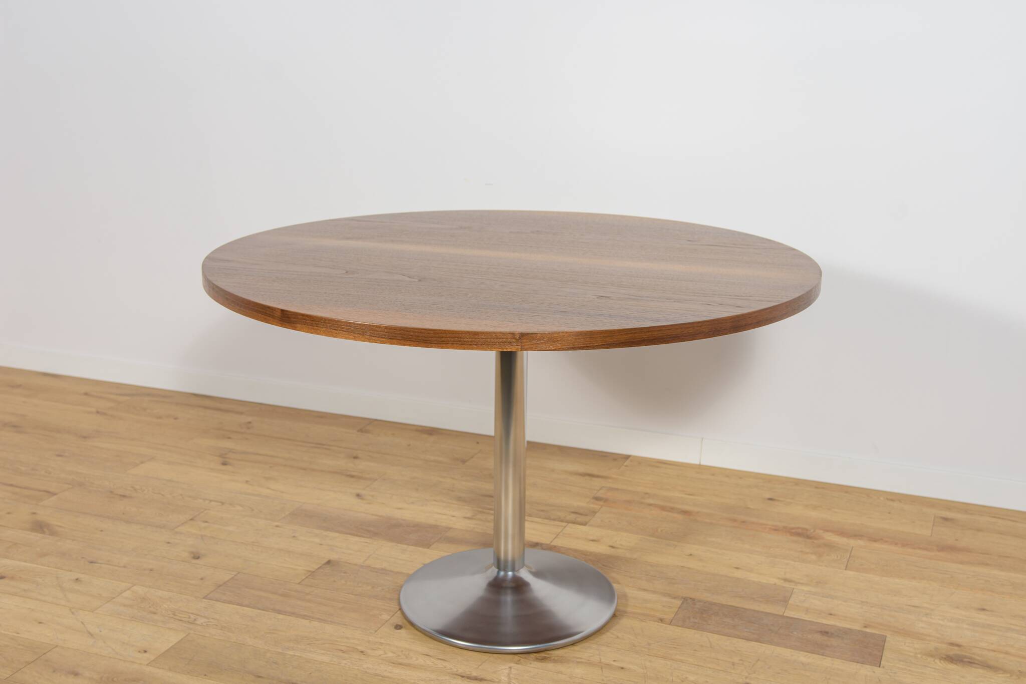 Mid-Century Round Walnut Dining Table, Denmark, 1970s