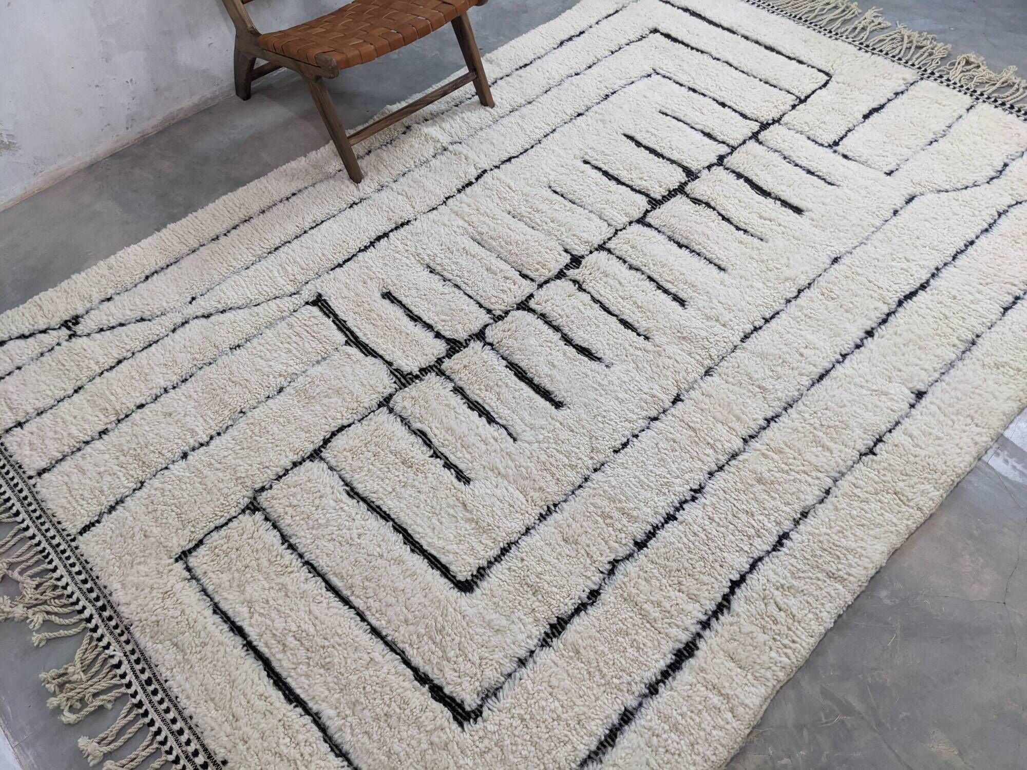 Large Beni Ouarain rug, 305 x 210 cm || 10.01 x 6.89 feet, G-303