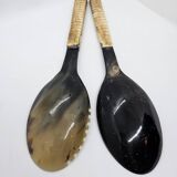 Buffalo horn serving cutlery set with ribbed bone handle