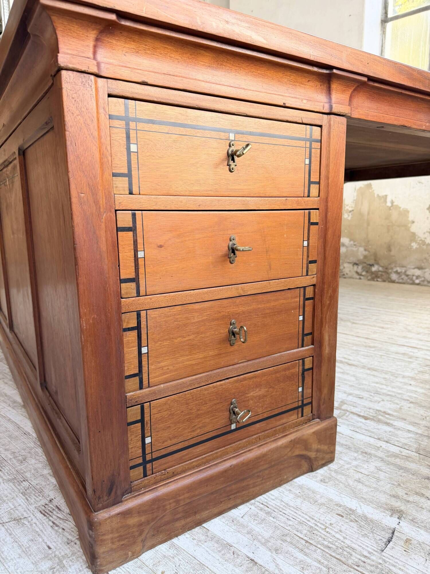 Double-sided walnut counter desk 1900