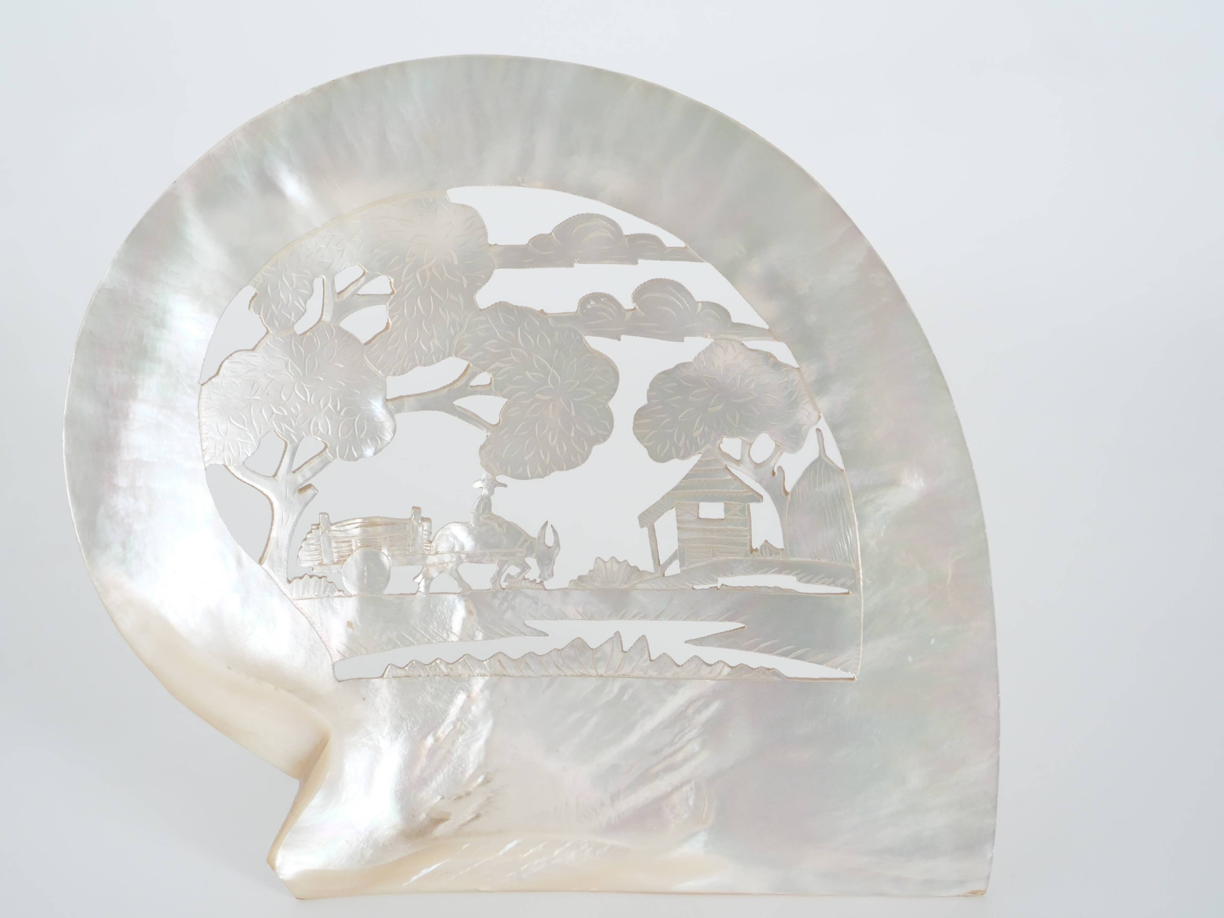 Mother-of-pearl shell openwork asian deco photophore