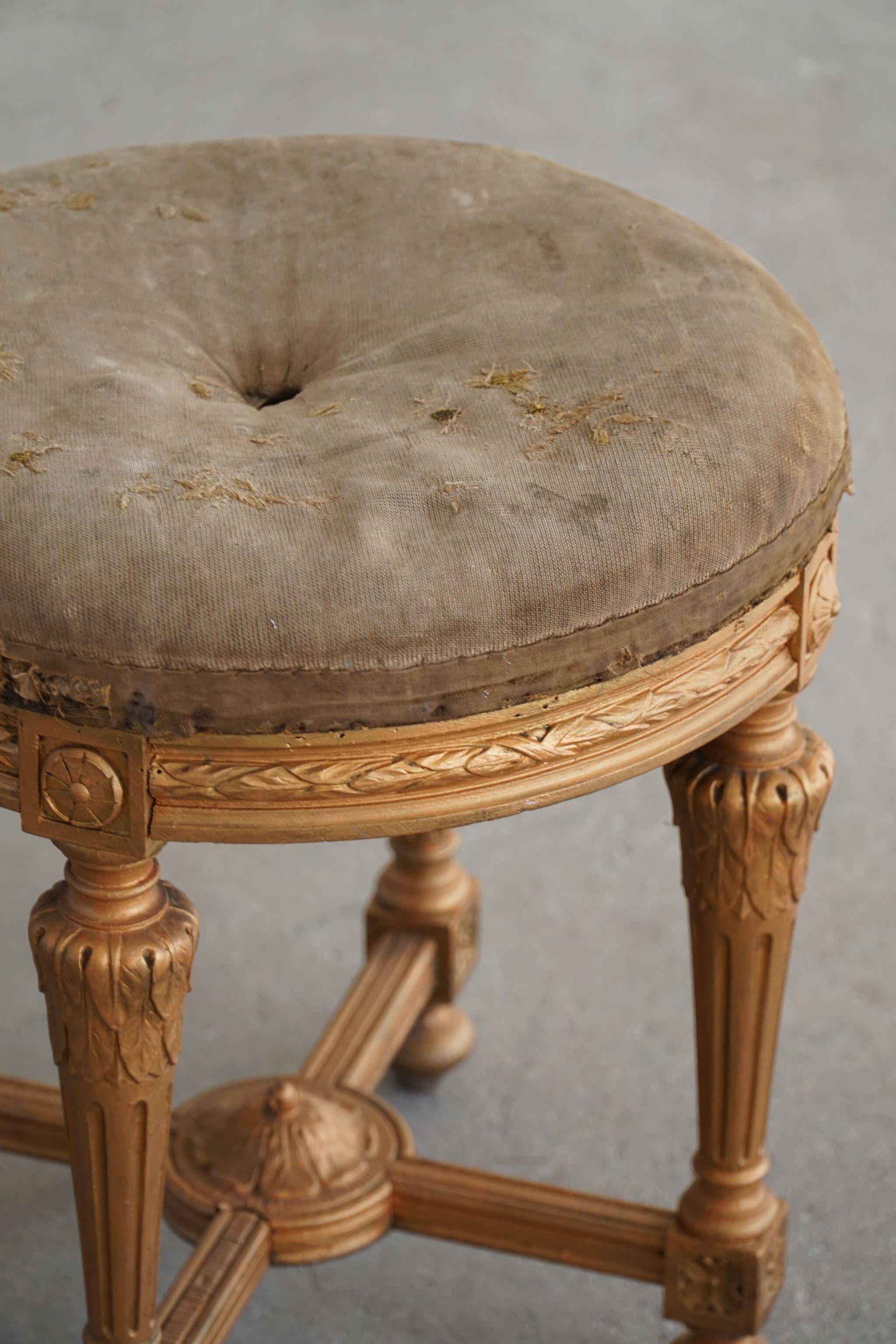 Antique round Gustavian stool, Swedish cabinetmaker, late 18th century.