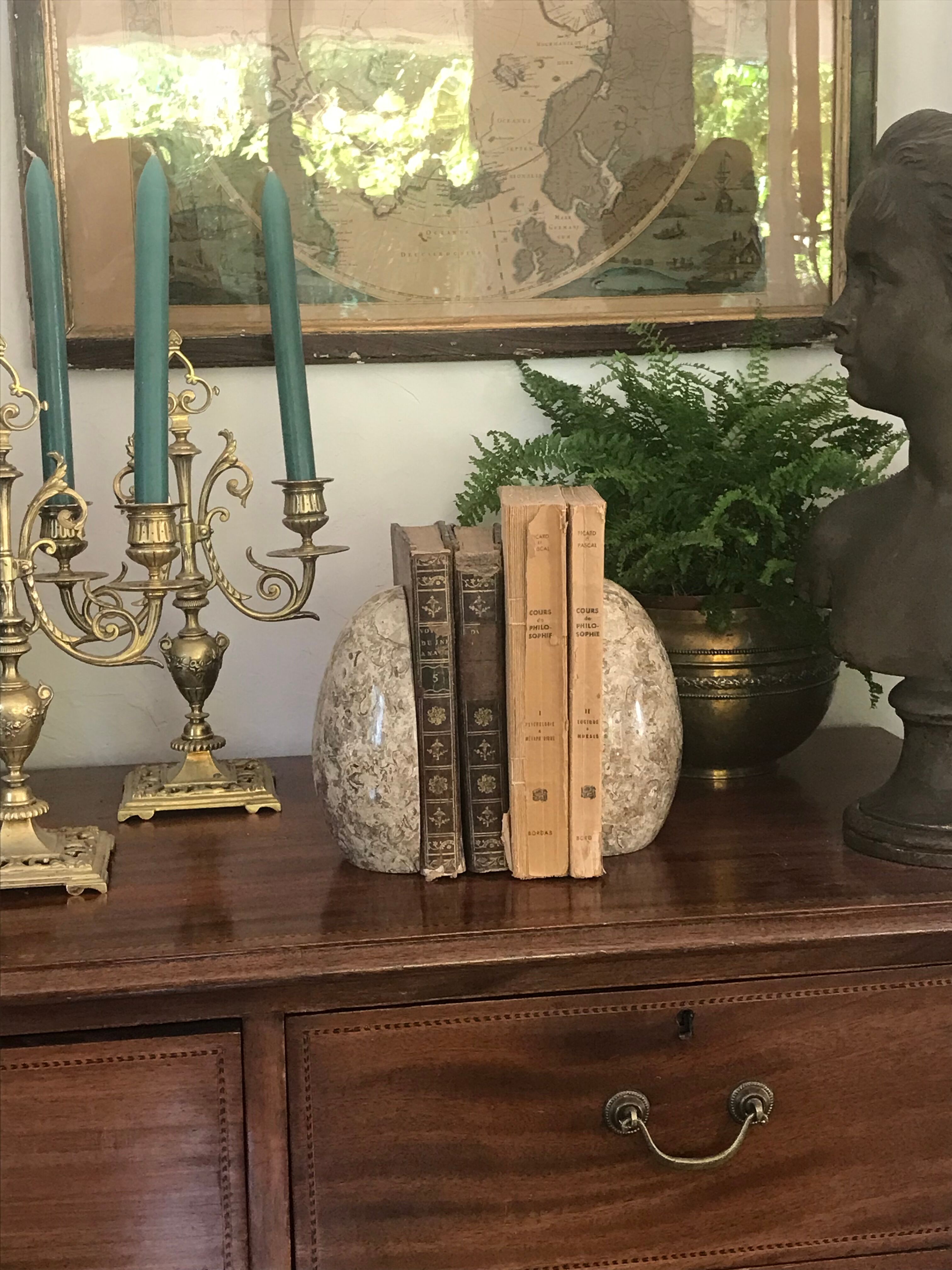 Pair of stone book clamts