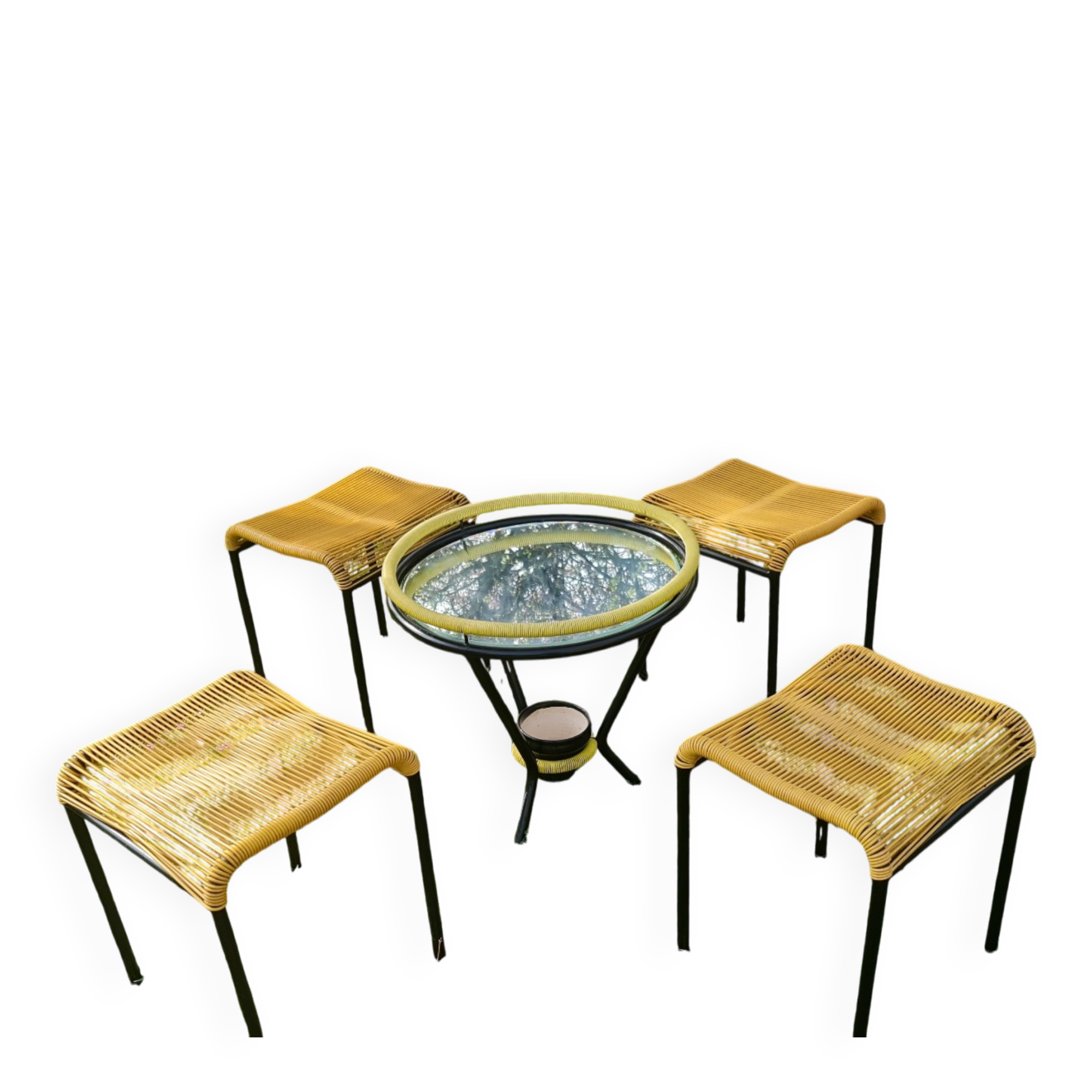 Garden furniture set including a round low table in scoubidou and 4 matching stools.