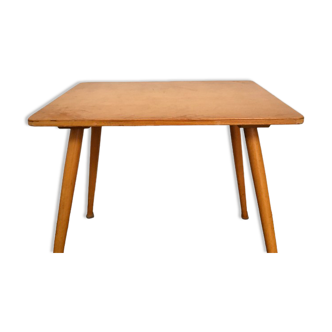 Table d'appoint en bois clair