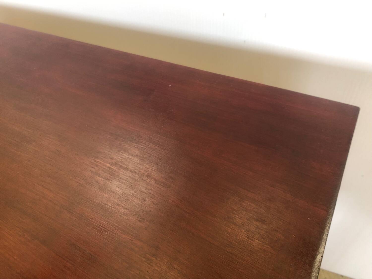 Scandinavian sled base desk